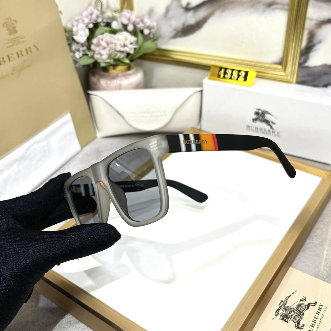 BB Royal 4382 Wayfarers