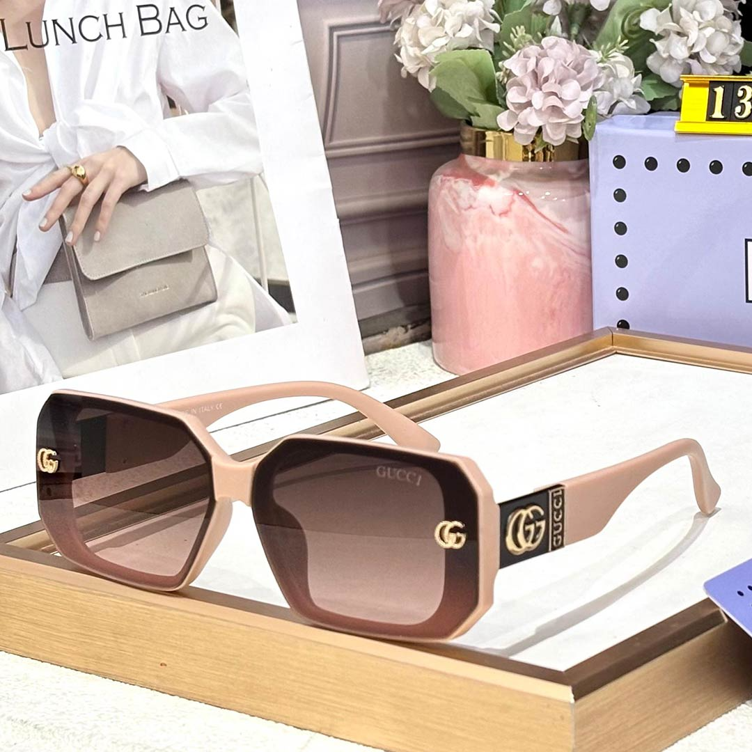 GC Premium Luxury 1307 Women Wayfarers