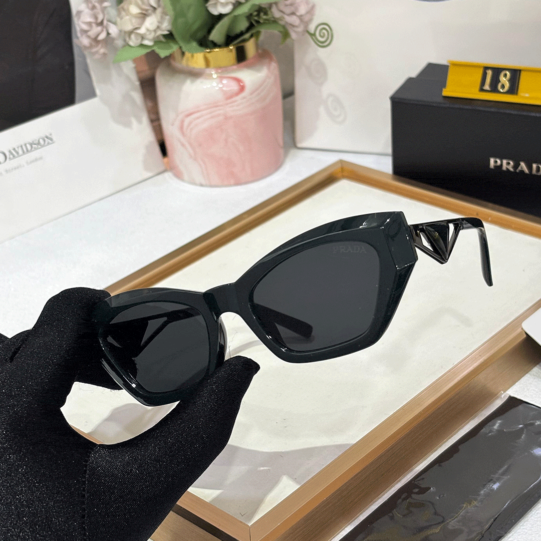 PRDA Premium Luxury 18 Women Wayfarer